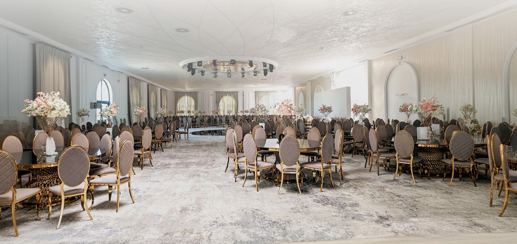 lounge bar the crown arad